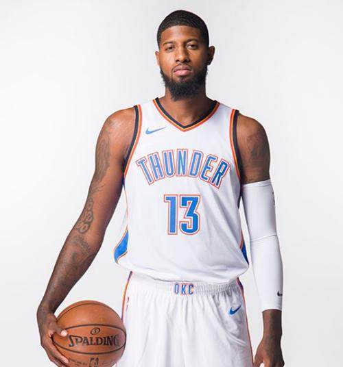 官方：阿根廷前锋卡兰萨从费耶诺德租借到莱斯特城，为期一个赛季