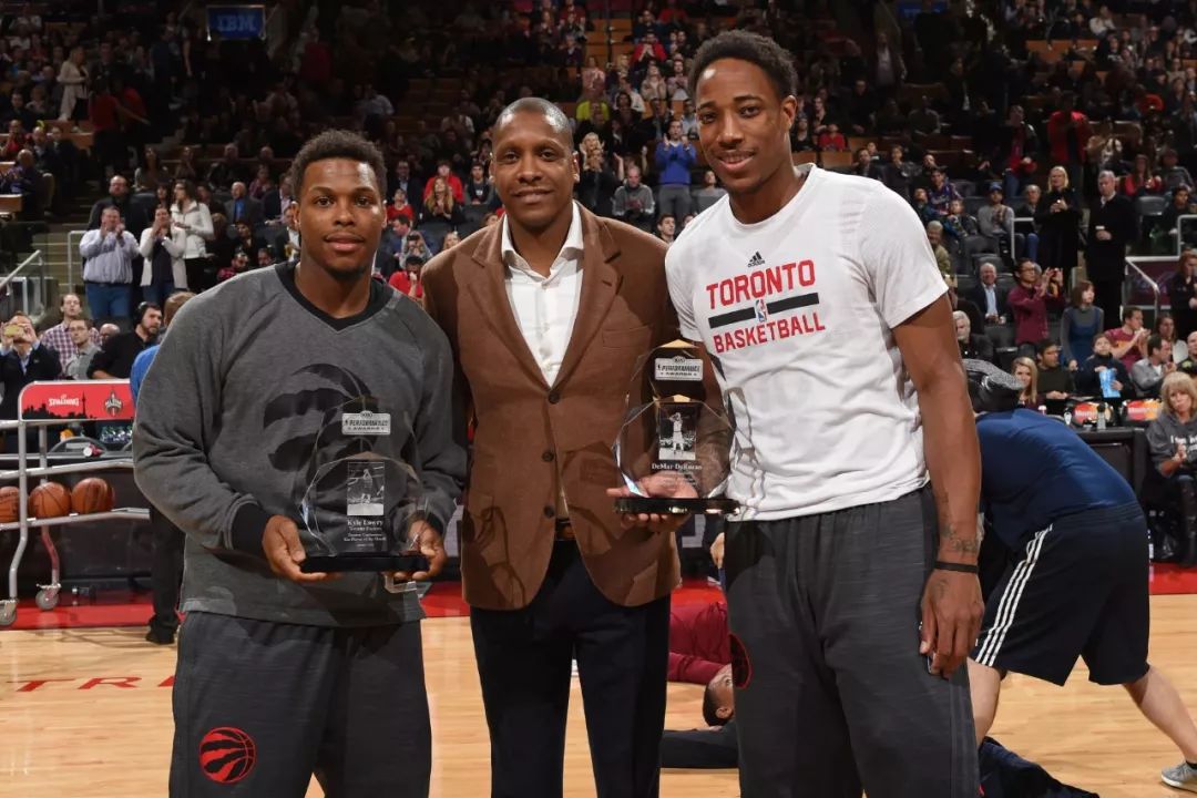 日12岁电竞神童辍学逐梦《堡垒之夜》 父母力挺引争议