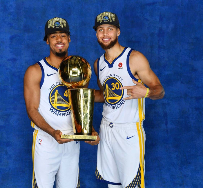 酸了！美国奥运运动员已提前试玩《COD21》