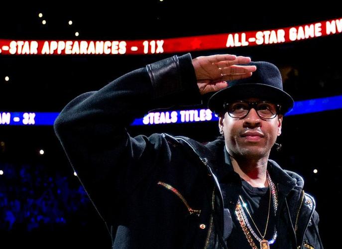 曼城希望在本月签下马克·格伊，已通过初步接触开启谈判。 [via @FabrizioRomano] 来源：City Xtra