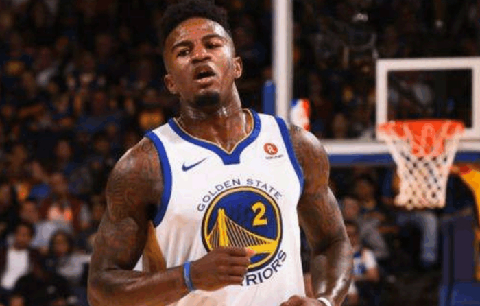 卡尔·雅泽姆斯基在 1967 年通过最后一战的两个打点，惊险锁定三冠王