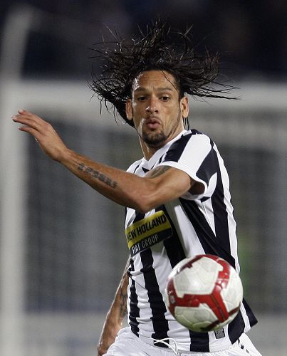 浓眉复出轻松12分丁威迪16+12 独行侠送篮网4连败