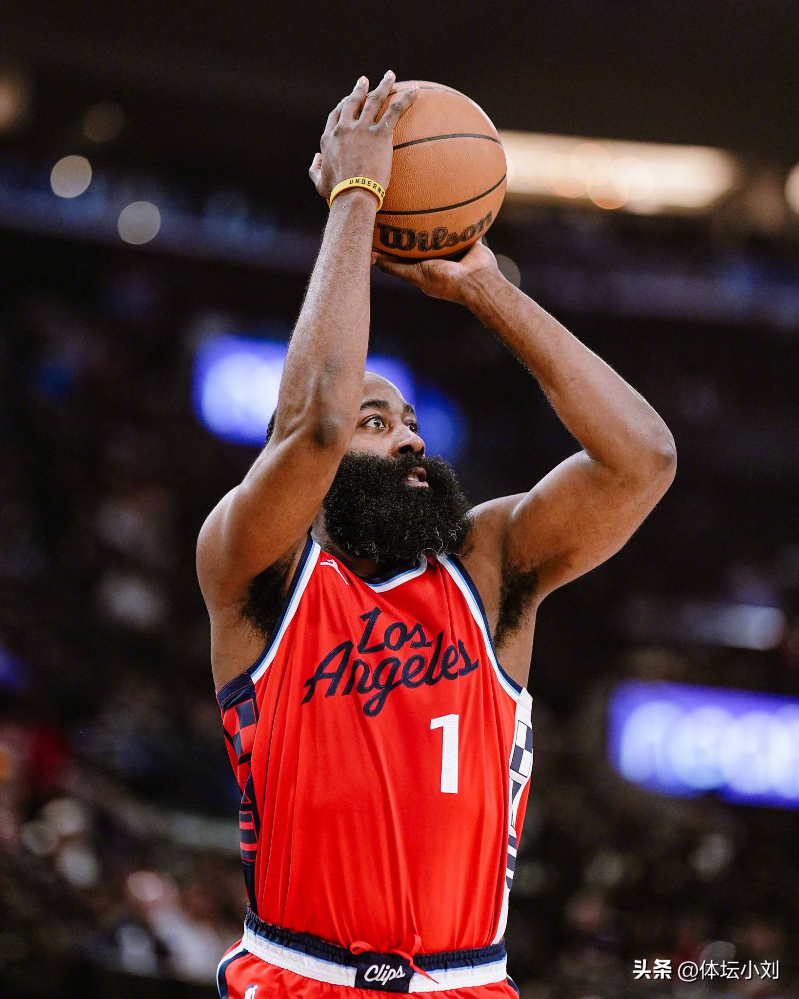 棒球与Statcast：解析外野手在起步瞬间的预测路径偏差率分析