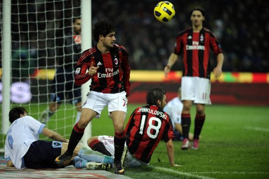 2月26日 16：06罗纳尔迪尼奥阿森纳