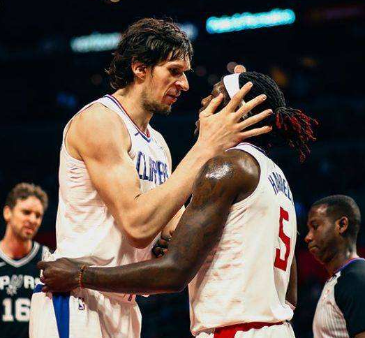 申花发布文明观赛倡议书，严禁球迷携带未经报备许可的条幅、印刷物