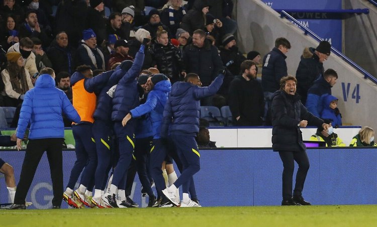 阿森纳0-0闷平利物浦！5连胜被终结，仍6分领跑英超，三叉戟哑火