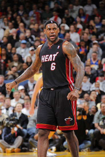 1.07(周二）NBA常规赛前瞻： 骑士130-126步行者 魔术116-110奇才 马刺128-120灰熊 热火116-108森林狼 湖人126-128鹈鹕 独行侠126-110国王 纯属娱乐爱好，不喜勿喷。