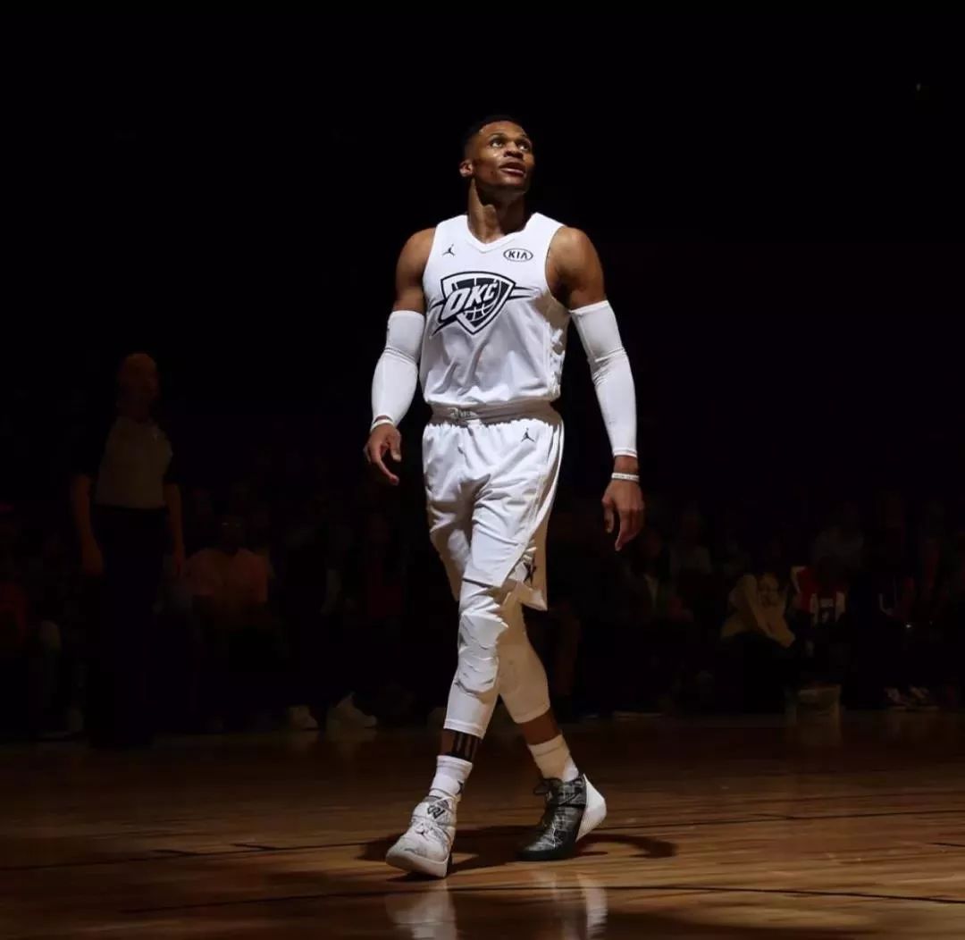 大谷翔平由于第二次 UCL 手术，宣布 2024 赛季将专心作为指定打击（DH）出战