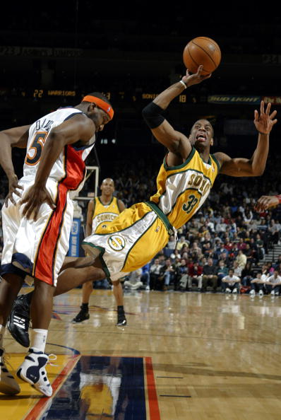 曼奇尼：我们非常渴望参加世界杯，要尽最大努力做好准备